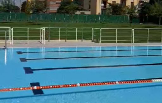 Vercelli - La piscina di via Baratto riapre al pubblico: conclusi i lavori di riqualificazione