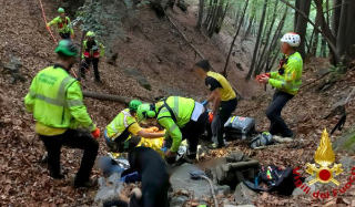 Scopa - Cercatore di funghi scivola in un canalone: soccorso in elicottero