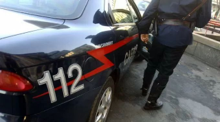 Vercelli - Giovane fermato con monopattino rubato e droga: denunciato
